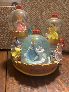Disney Princess Blue Pink Yellow Girls' Snow Globe Playset